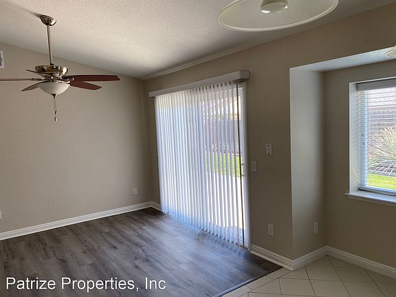5th image of 1462 E Doral Ct