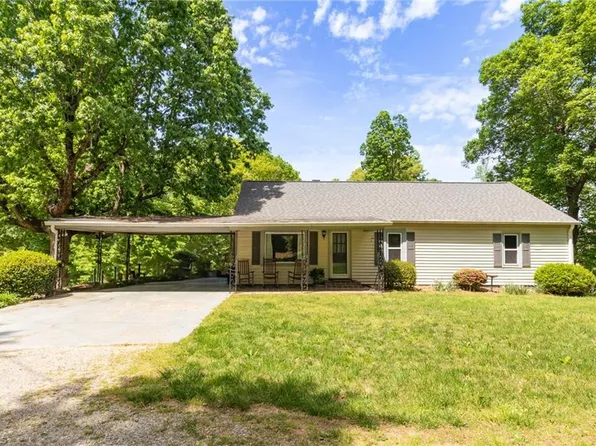 811 Norcross Rd, Kernersville, NC 27284