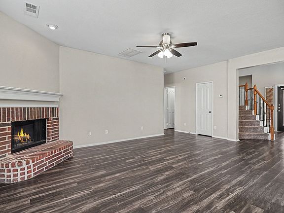 4th image of 636 Tradewind Dr
