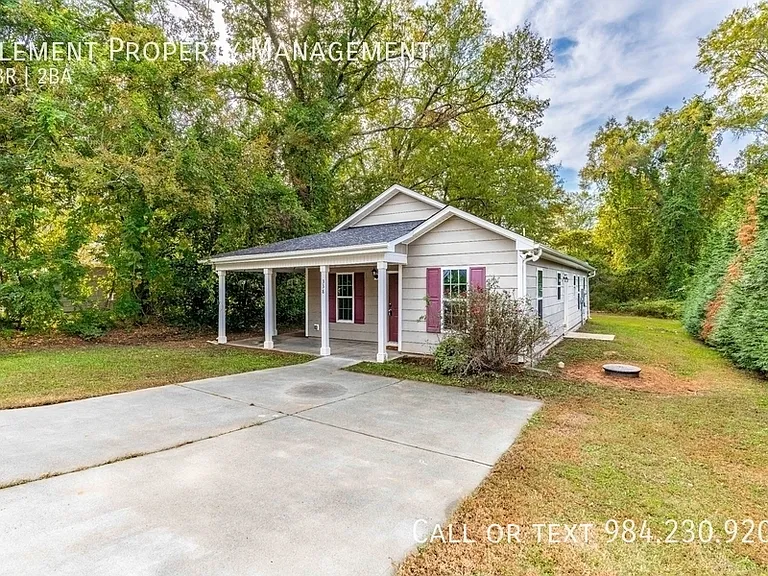 338 E Spring St — Photo 23