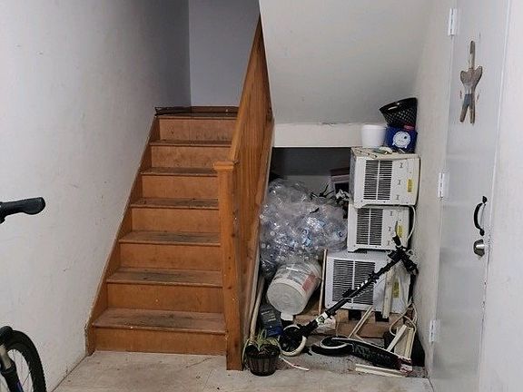 5th image of 768 Lincoln Ave