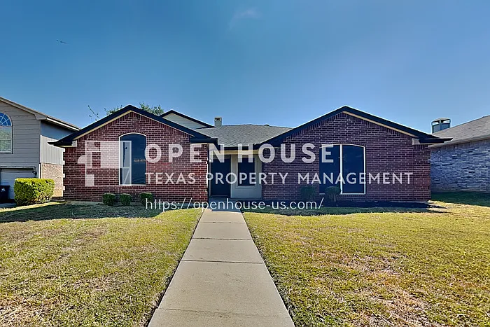 3 bed, 2.0 bath, 2146 sqft, $2,340 — Photo 1