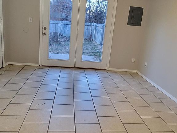5th image of 5800 Sara St