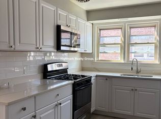 8836 Bronx Ave #1S, Skokie, IL 60077