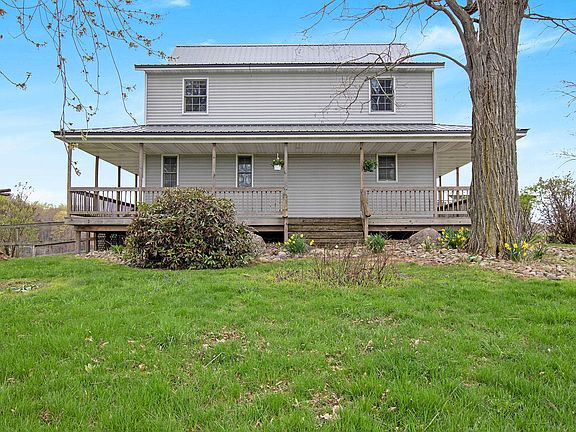 2nd image of 3051 E 8th St