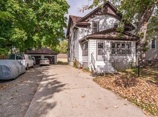 614 E Irving Ave, Oshkosh, WI 54901