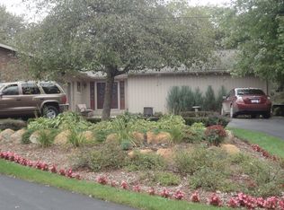 1641 N Rochester Rd, Oakland, MI 48363