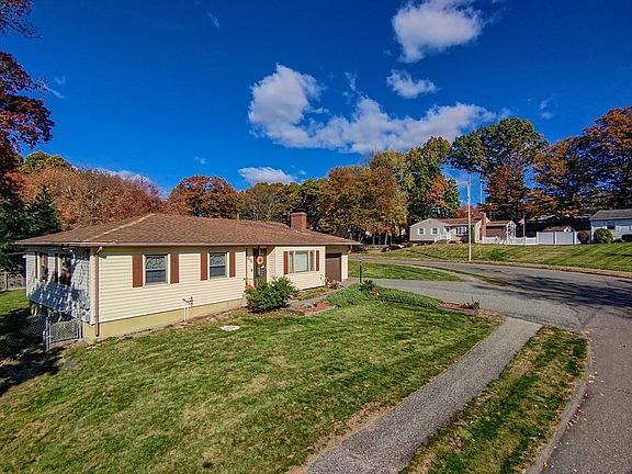 3rd image of 68 Parenteau Dr
