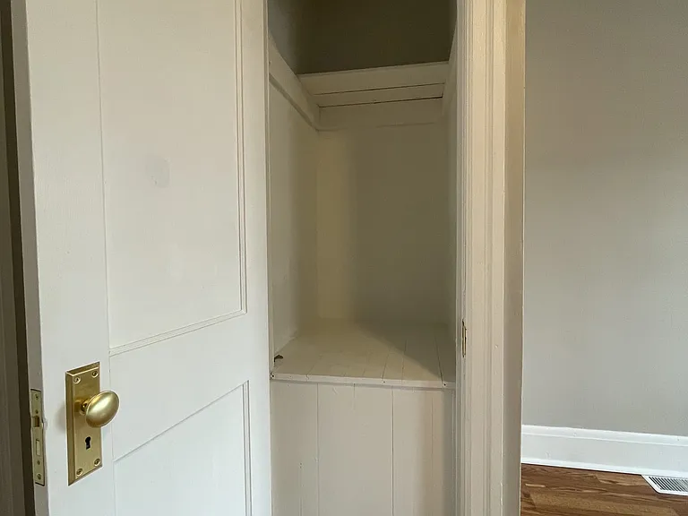 2644 W Lafayette Ave — Photo 11