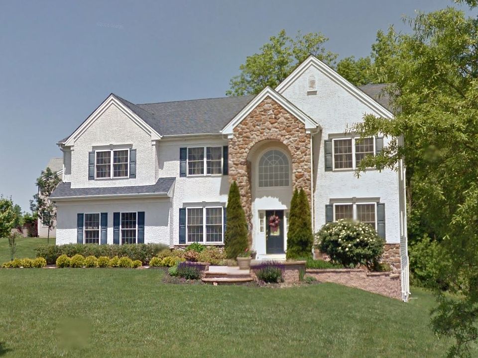 2nd image of 44 Venuti Dr