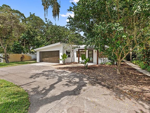 2nd image of 3615 INDIAN RIVER Drive E