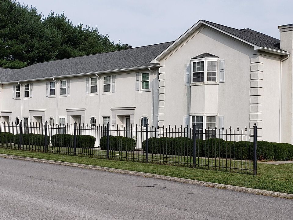 1st image of 102 Village Trce APT 16