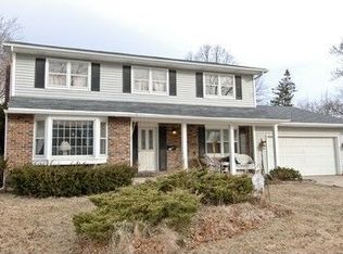 4160 Williams Ct, Hoffman Estates, IL 60192