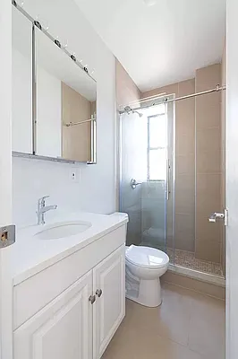 Rented by REAL New York | media 23