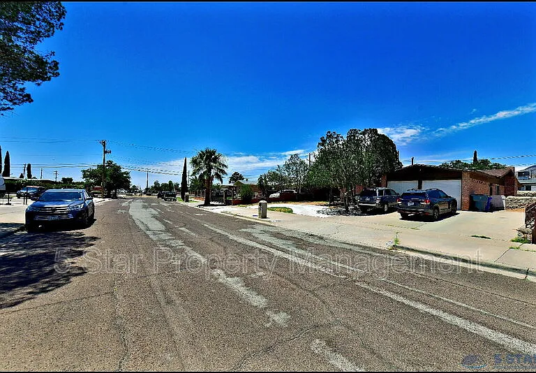10117 Mercedes St — Photo 47