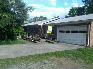 2464 Howard Ave NE, Roanoke, VA 24012