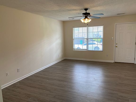 living room_09282021