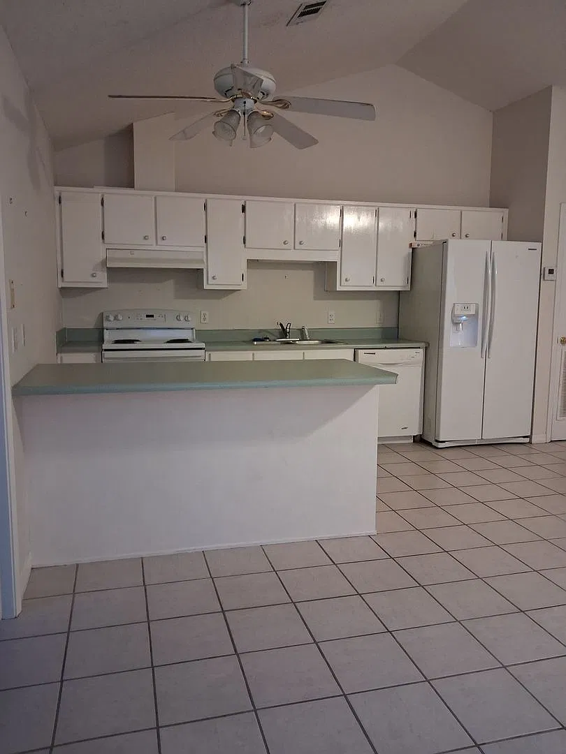 6616 Beach Drive — Photo 2