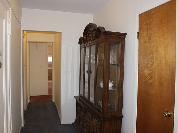 5th image of 9 Greenridge Ave APT 6B