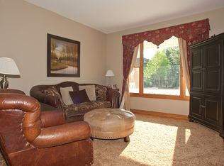 35 S Spring Ave, La Grange, IL 60525