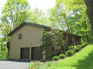 12 Crows Nest Rd, Andover, NJ 07821