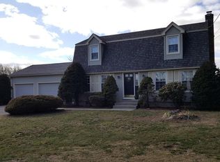 221 Birnie Ave, West Springfield, MA 01089