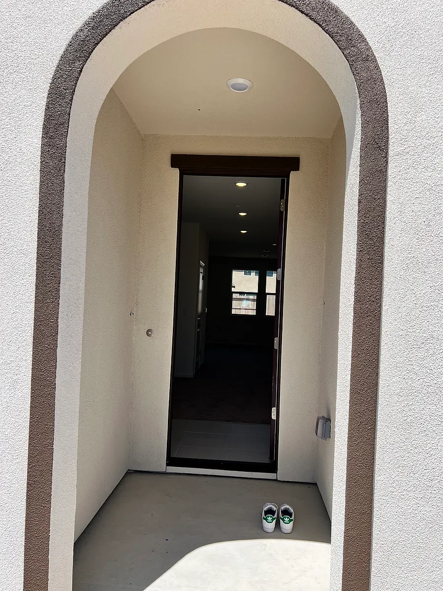 Building Photo - 650 Villa Ticino Dr