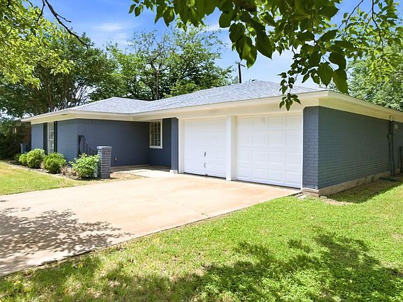 5th image of 504 S Colonial Dr