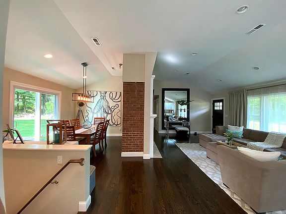 Dining/living Space
