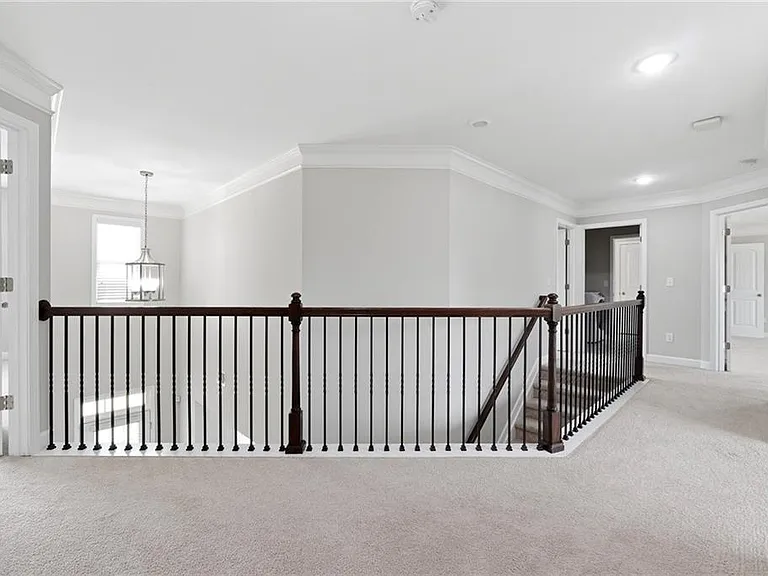 304 Cochin Dr — Photo 45