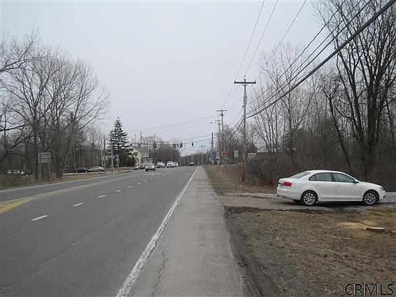 5th image of 382 Lake Ave