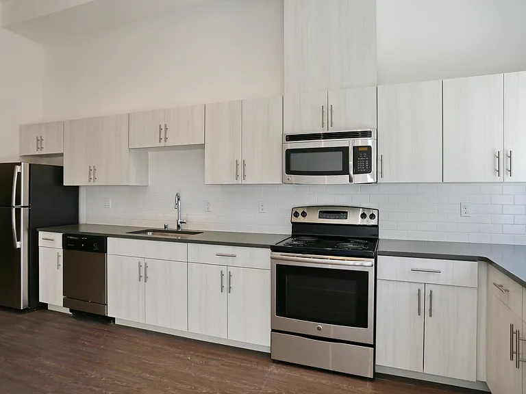 Greenwood Place Apartments — Photo 5