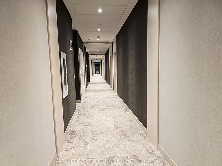 2020 Bathurst St #1006 — Photo 27