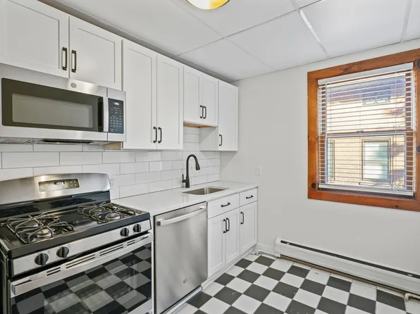Franklin, 33 Franklin St APT 10, Saratoga Springs, NY 12866