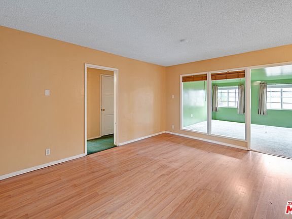 3rd image of 9620 Tarryton Ave