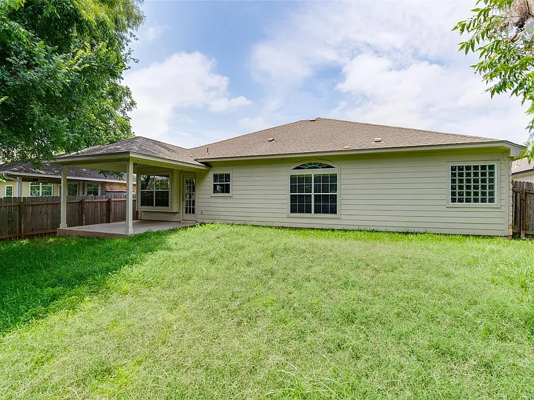 3108 Lynnbrook Dr — Photo 16