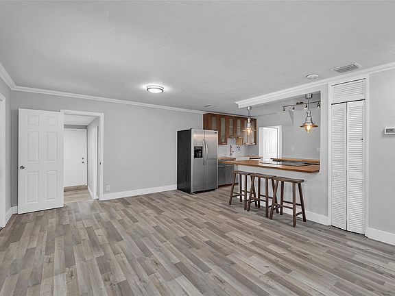 3rd image of 2680 NE 16th Avenue