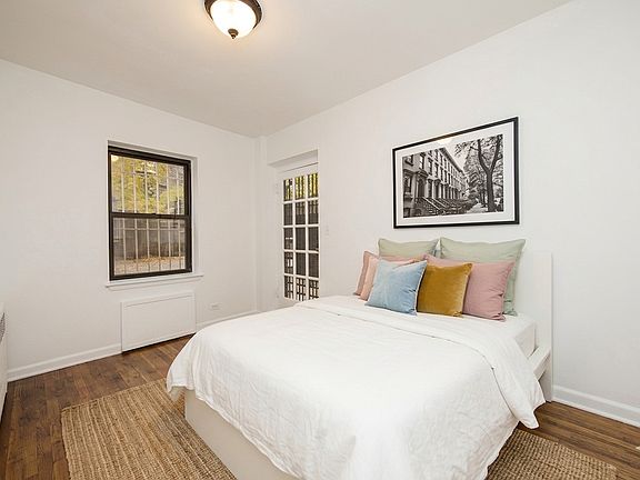 5th image of 26 W 88th St APT B