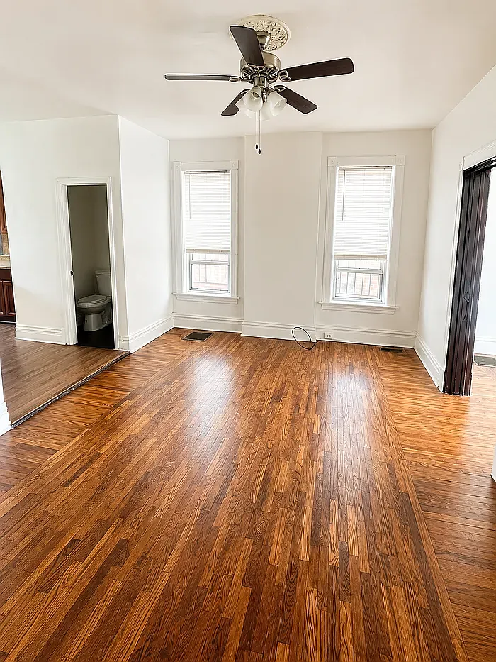 3 bed, 2.5 bath, 1900 sqft, $2,350 — Photo 3