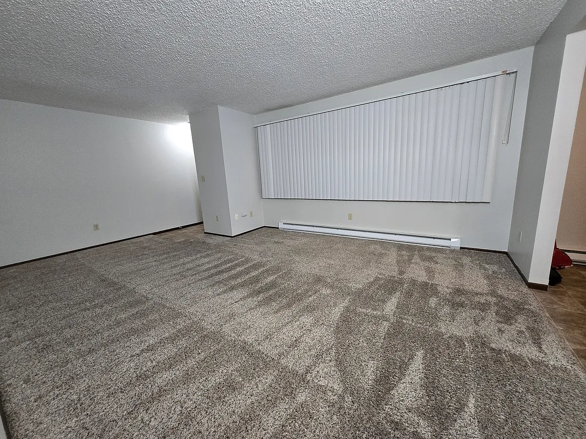 Building Photo - 909 Grove St #2A