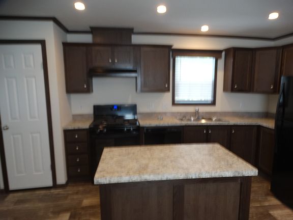 4th image of 307 S Mandy Ave