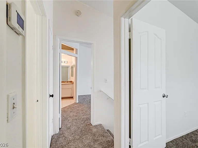 4040 Castle Cove Dr #4040 — Photo 21
