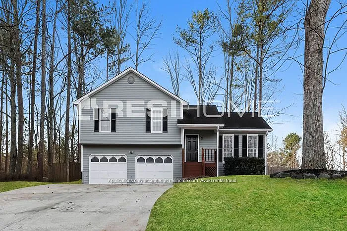 136 Amber Ln — Photo 1