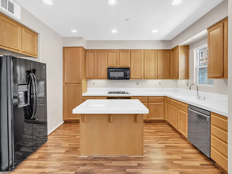315 Bishop Dr — Photo 13