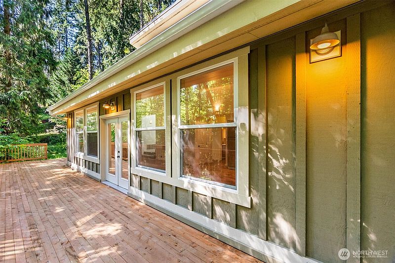 4th image of 17818 SE Overlake Court