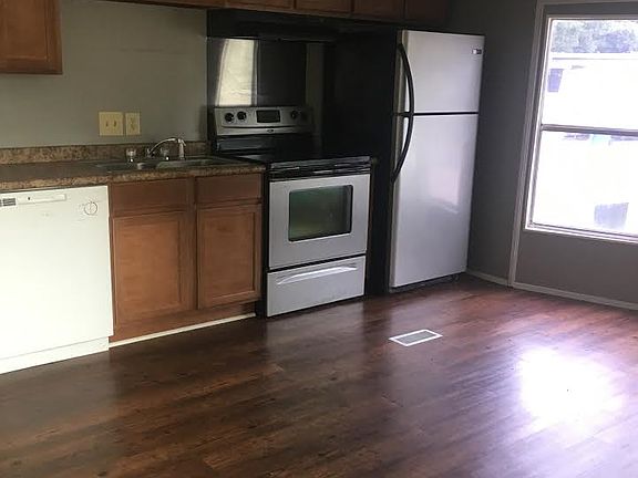 2nd image of 125 Brina Ln