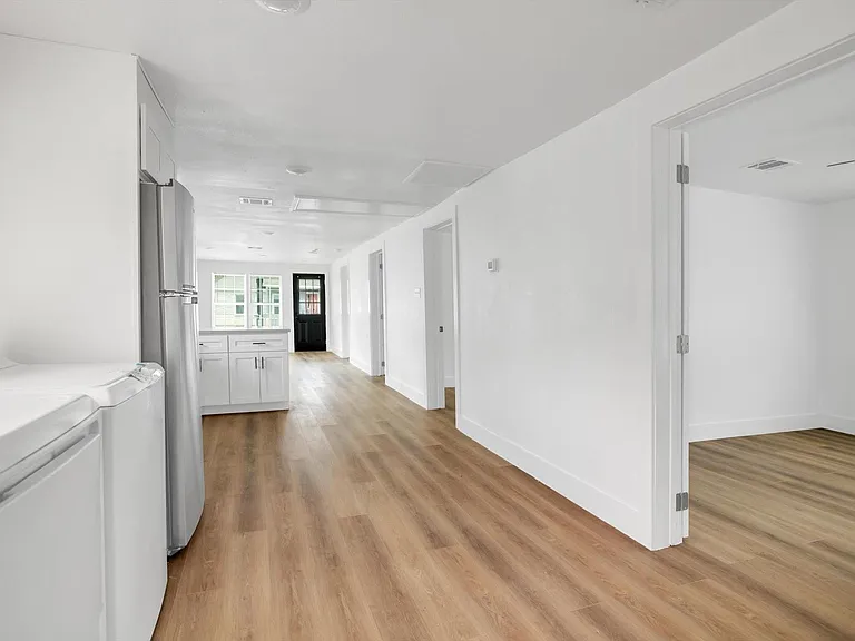 3510 Brooks St — Photo 13