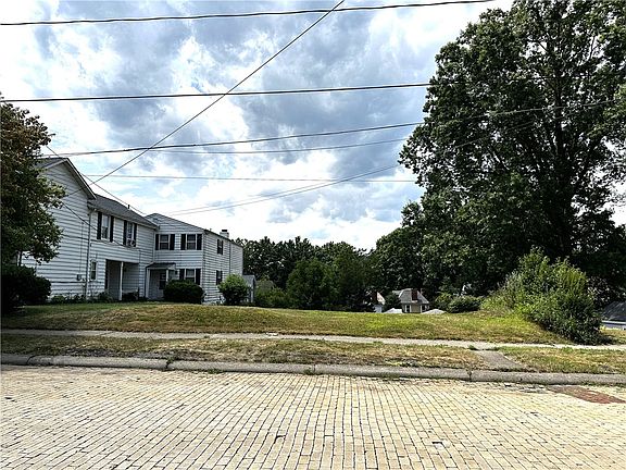 4th image of 413 6th St