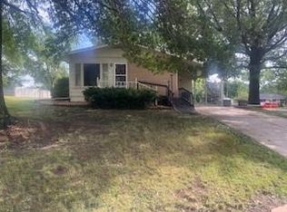 683 Wentz St, Brookfield, MO 64628