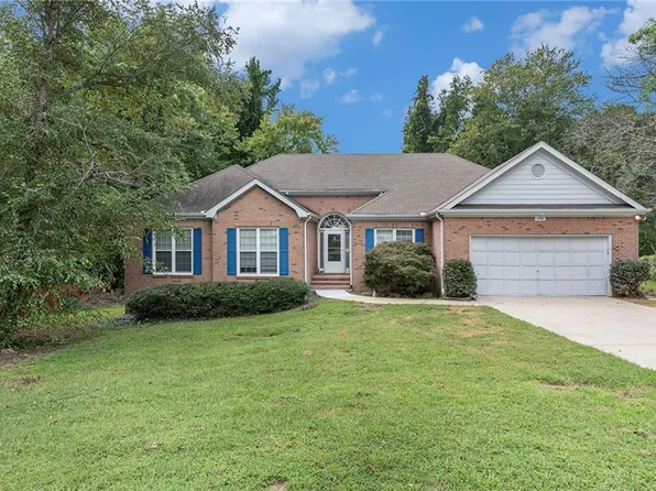 11511 Summer Creek Dr, Hampton, GA 30228